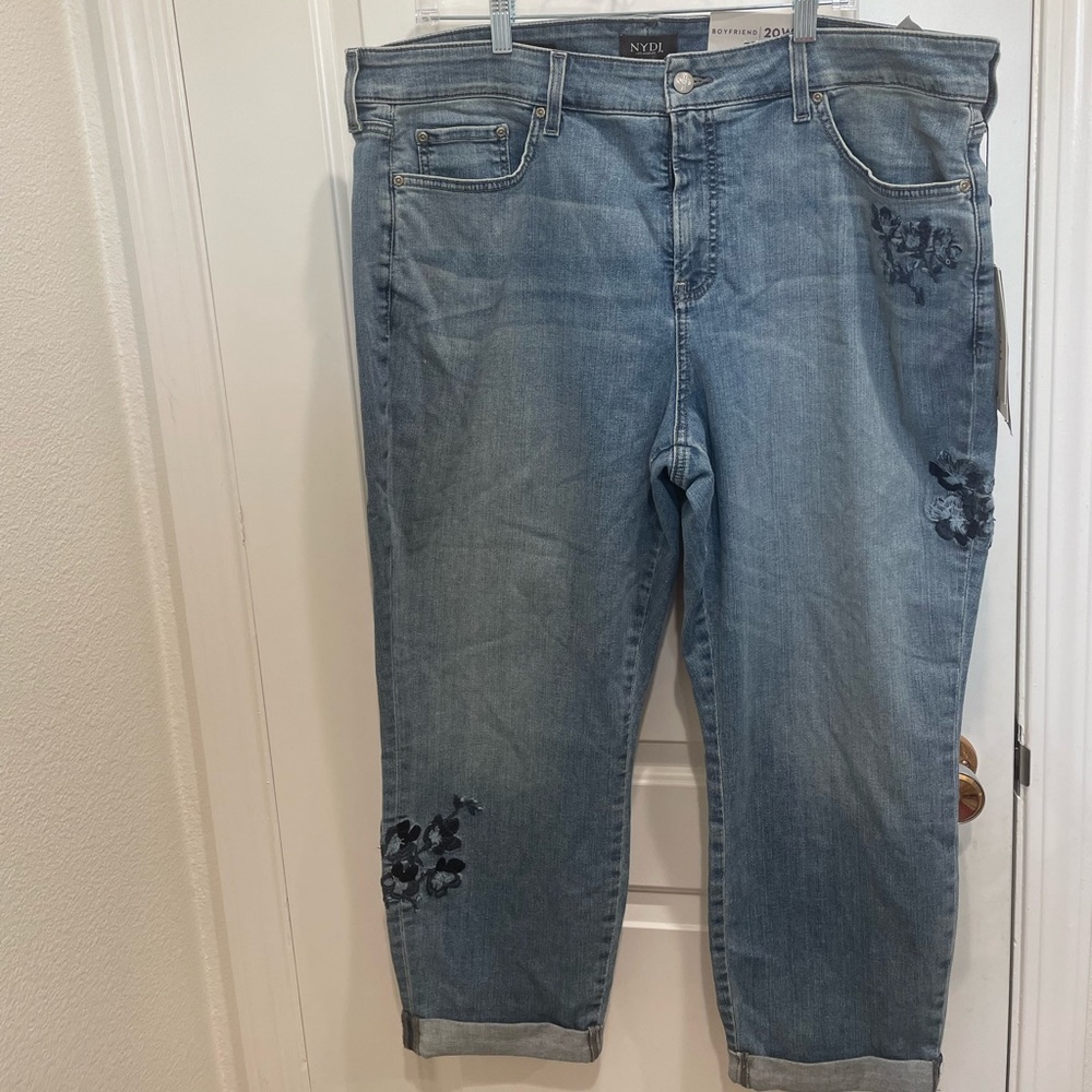 NWT NYDJ Embroidered Designer Jeans. Size 20